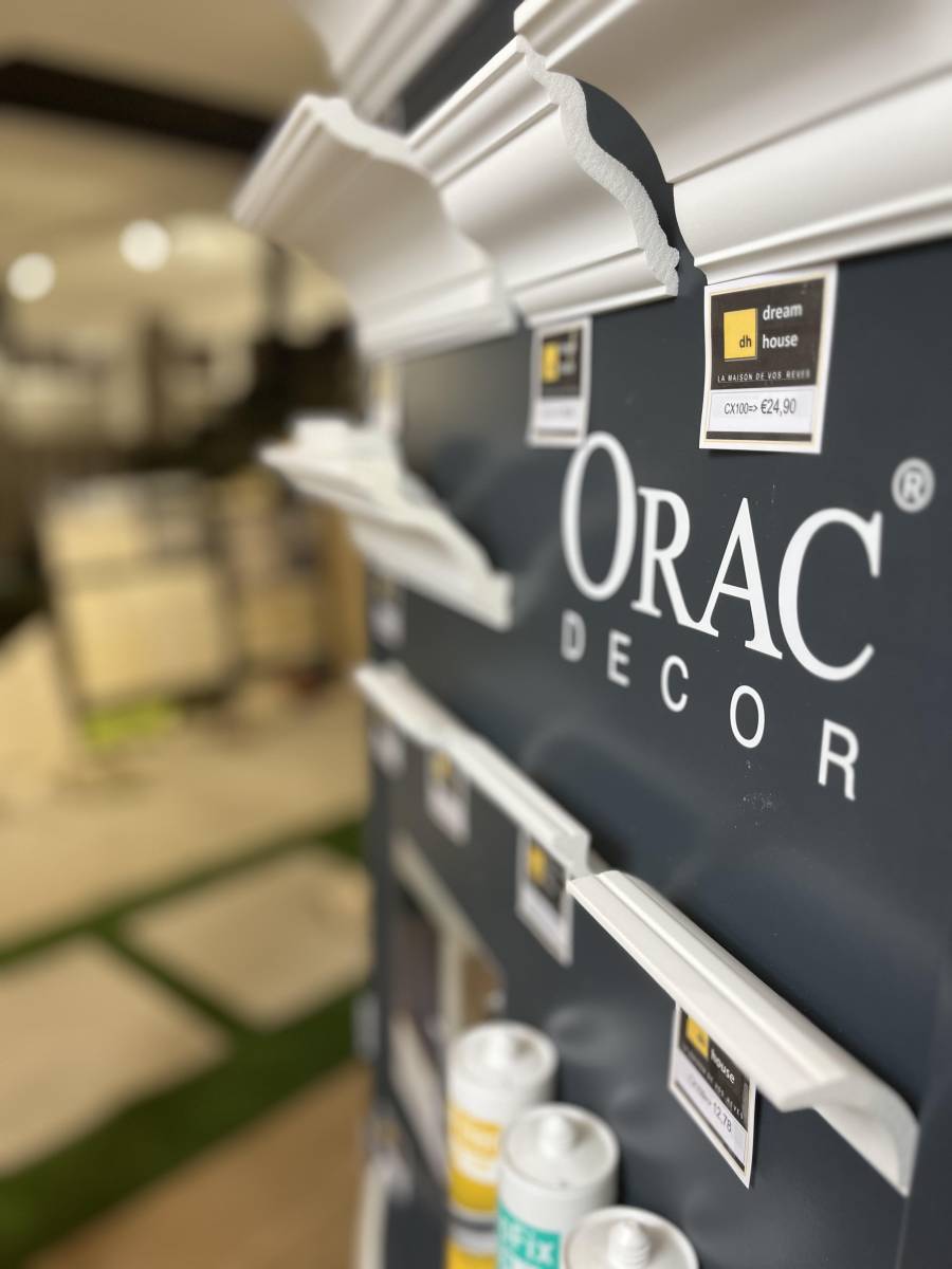 Résine de décoration pour corniche plafond, boiserie et éclairage led chez Dream House à Nice